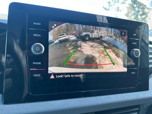 New 2026 Volkswagen Jetta SE image 9