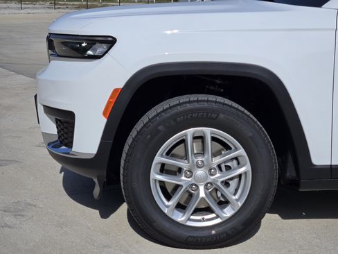 New 2026 Jeep Grand Cherokee L Laredo AWD/4WD image 6