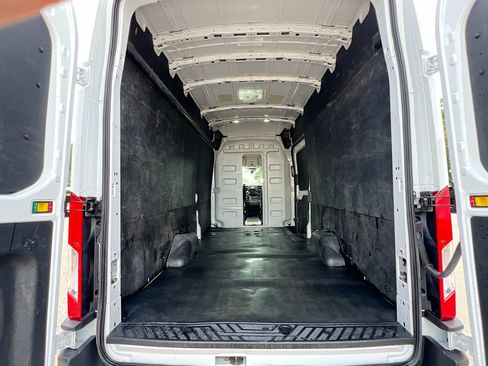 Used 2023 Ford Transit 250 148 High Roof Extended w/ Load Area Protection Package RWD image 33