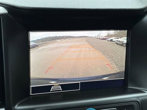 Used 2023 GMC Terrain SLE w/ Driver Convenience Package image 15