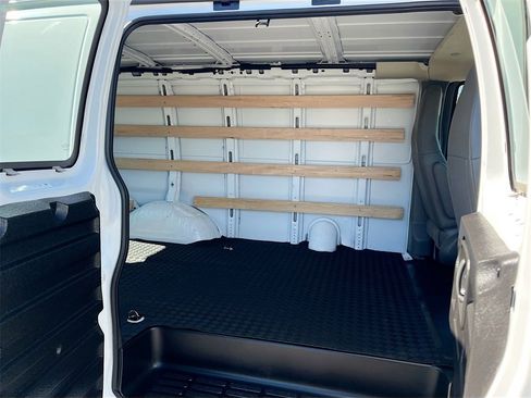 Used 2024 Chevrolet Express 2500 w/ Driver Convenience Package image 23