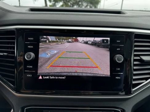 Used 2022 Volkswagen Atlas SEL AWD/4WD image 28