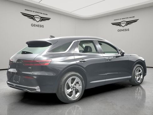 Used 2026 Genesis GV70 2.5T Select image 4