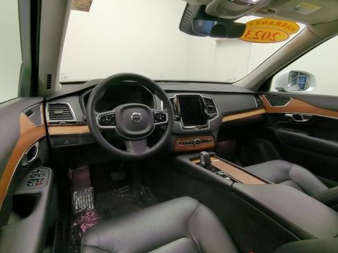 Certified 2023 Volvo XC90 B5 Plus image 25