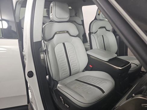 Used 2024 Rivian R1S Adventure AWD/4WD image 24