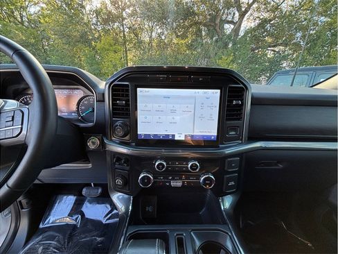 Used 2022 Ford F150 XLT w/ Equipment Group 302A High image 11