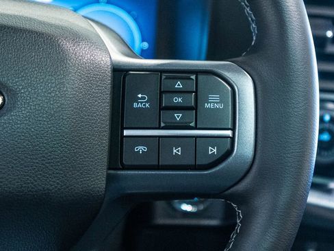 Used 2025 Ford F150 Lariat w/ Equipment Group 502A High image 20