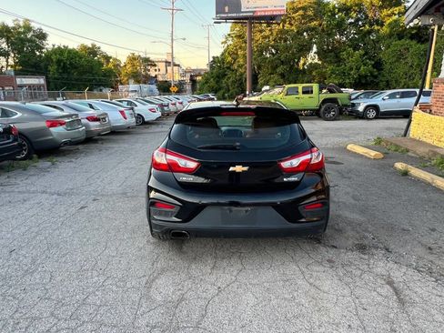 Used 2017 Chevrolet Cruze Premier FWD image 4