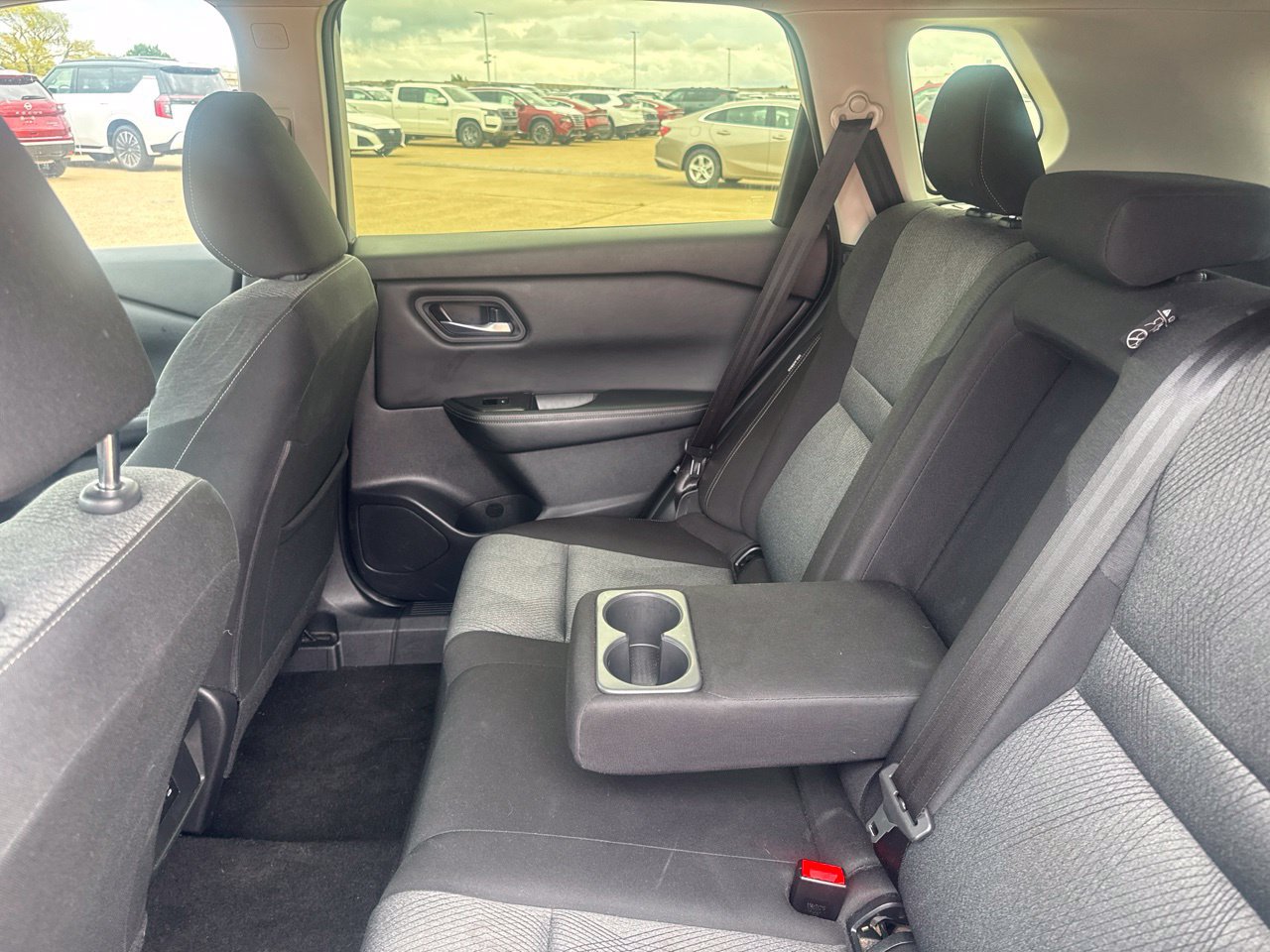 Certified 2025 Nissan Rogue SV FWD image 37