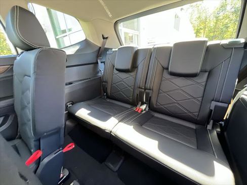 New 2026 Volkswagen Taos SE image 23