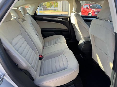 Used 2018 Ford Fusion S image 22