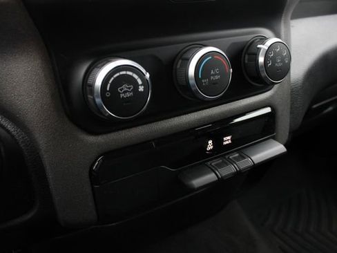 Used 2019 RAM 1500 Tradesman w/ SXT Appearance Group AWD/4WD image 16