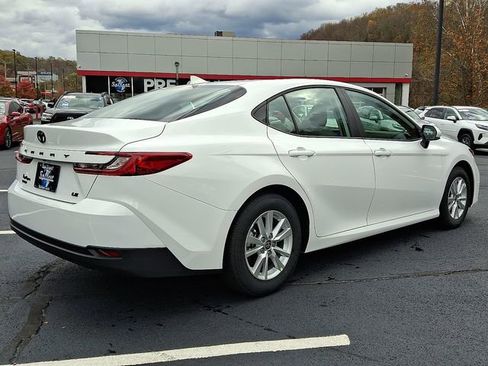 New 2026 Toyota Camry LE w/ Convenience Package FWD image 9