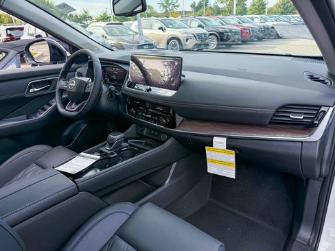 New 2026 Nissan Rogue Platinum w/ Platinum Premium Package image 10