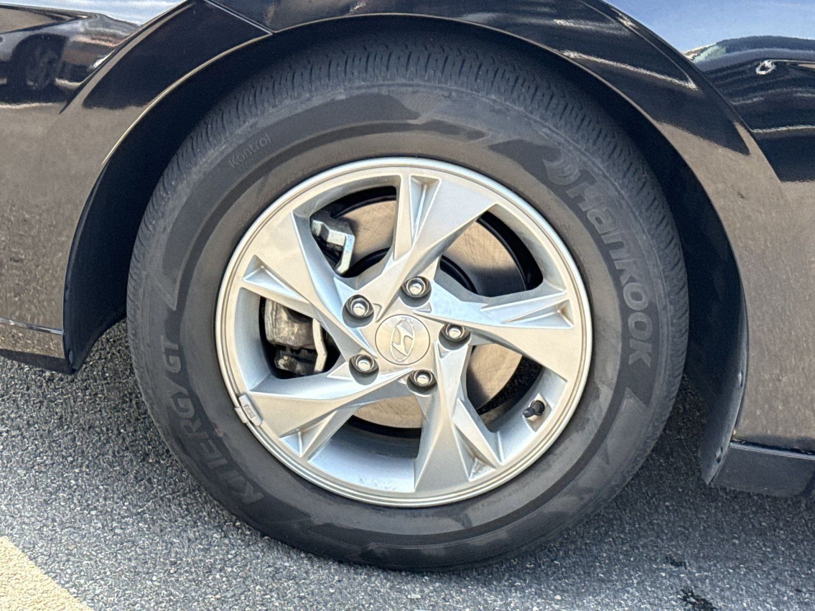 Certified 2023 Hyundai Elantra SE FWD image 12