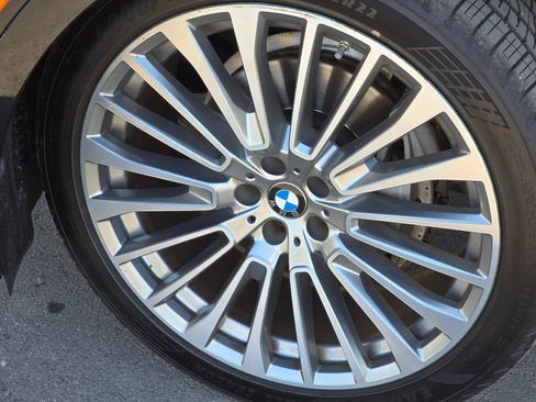 Used 2021 BMW X7 xDrive40i w/ Premium Package AWD/4WD image 10