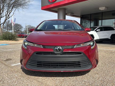 Used 2025 Toyota Corolla LE image 8