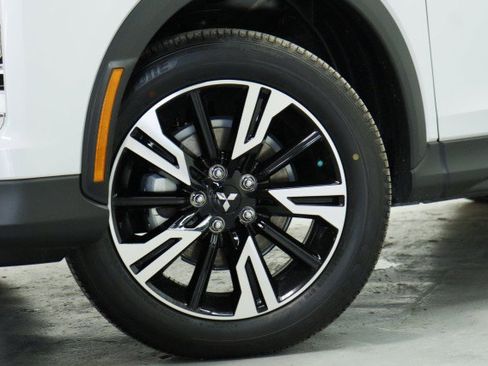 New 2026 Mitsubishi Eclipse Cross SE AWD/4WD image 3