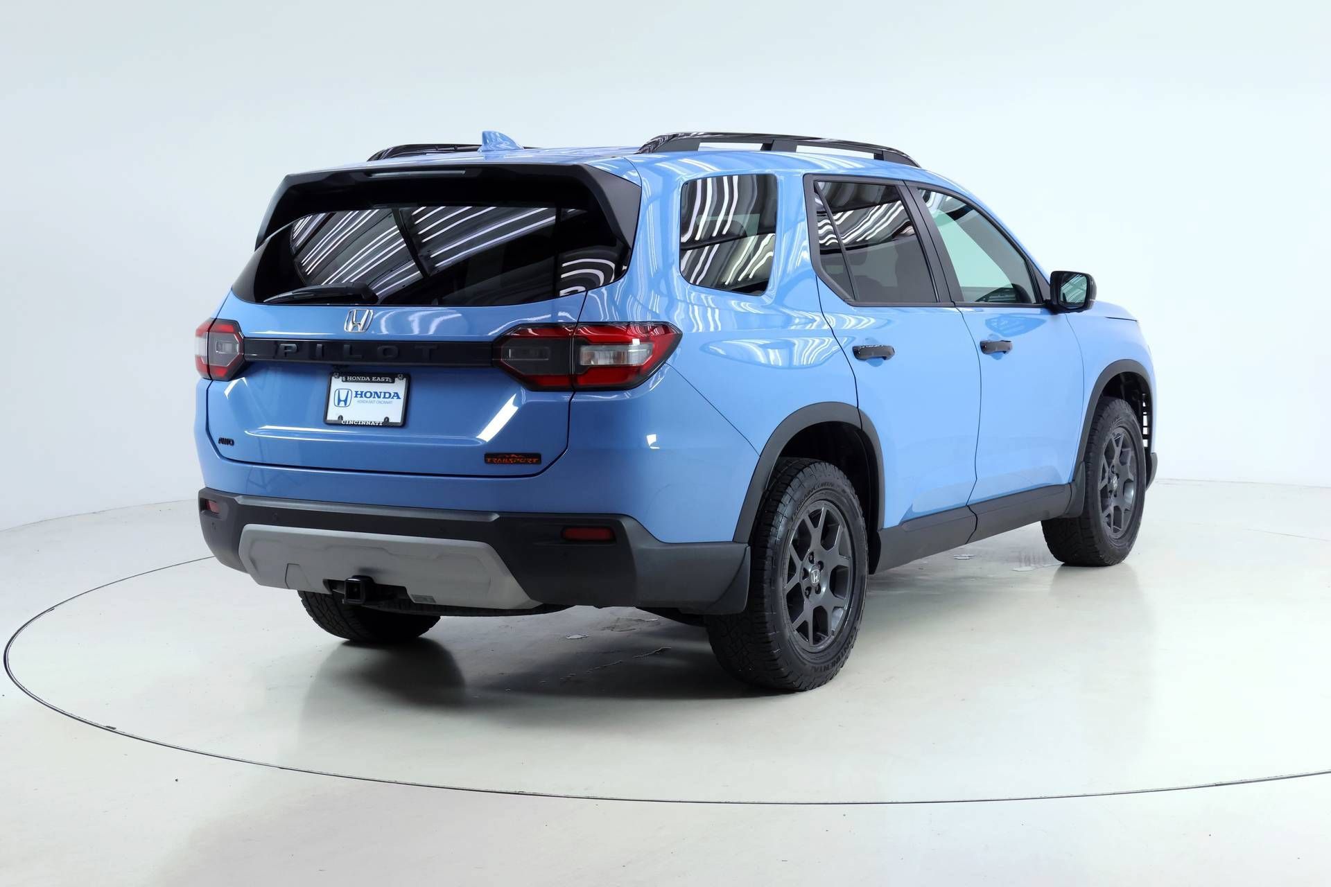 Certified 2025 Honda Pilot TrailSport image 2