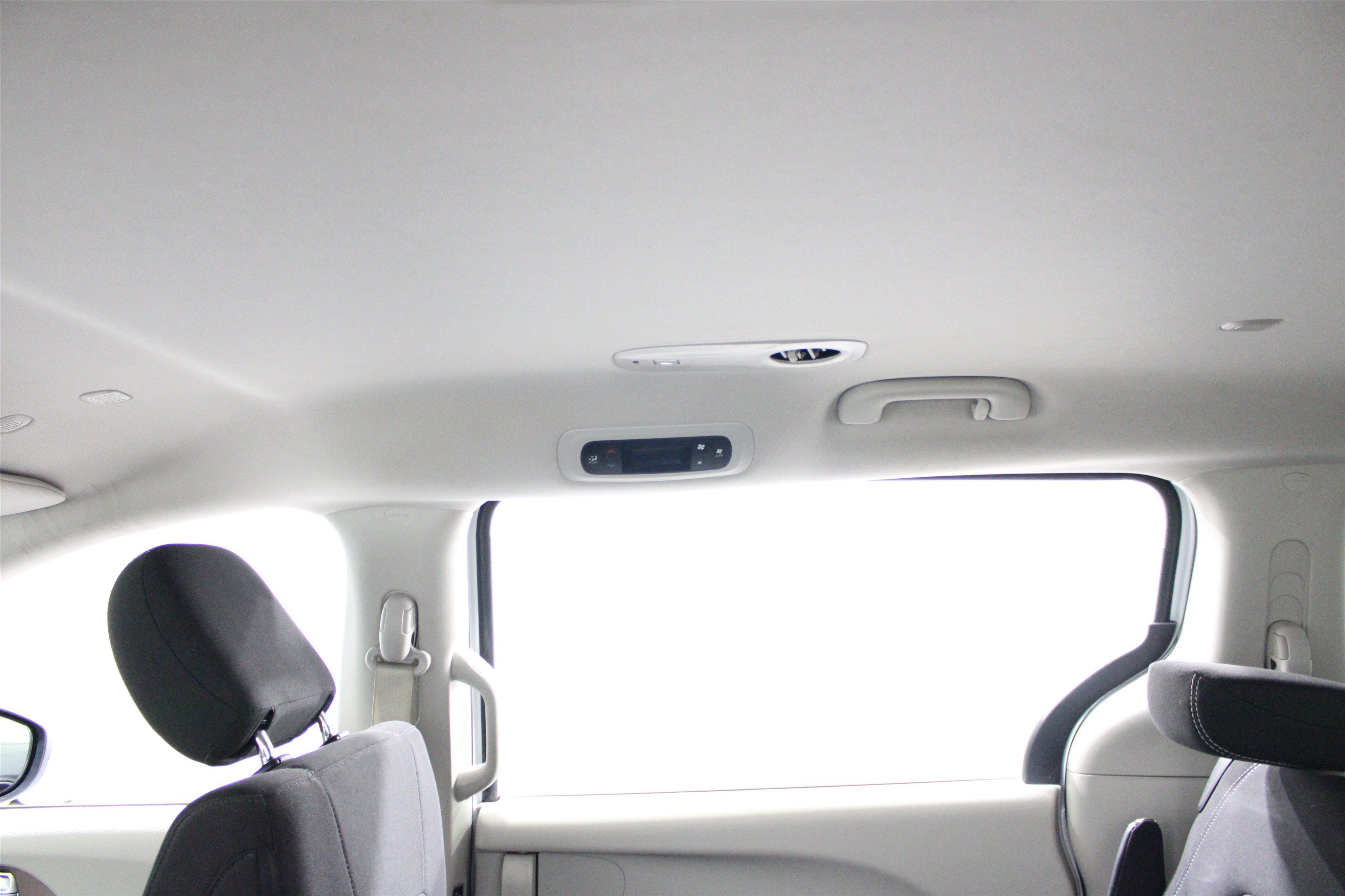 Used 2024 Chrysler Voyager LX FWD image 20