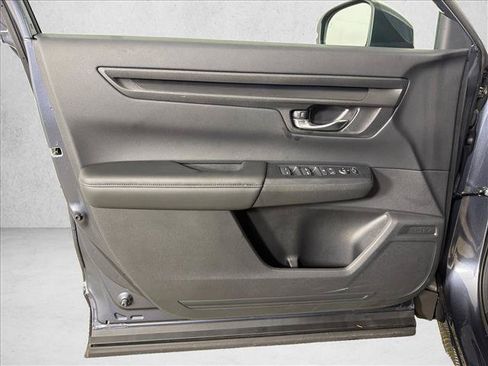 Used 2025 Honda CR-V EX image 11