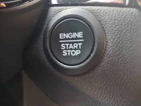 Used 2025 Ford Escape ST-Line Select AWD/4WD image 16