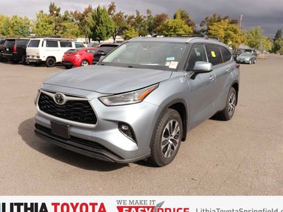 Used 2021 Toyota Highlander XLE