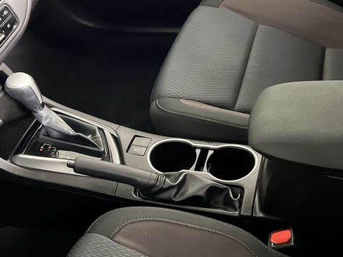 Used 2019 Toyota Corolla LE image 18