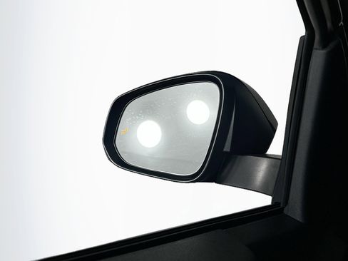 Used 2025 Toyota Tacoma TRD Off-Road image 16