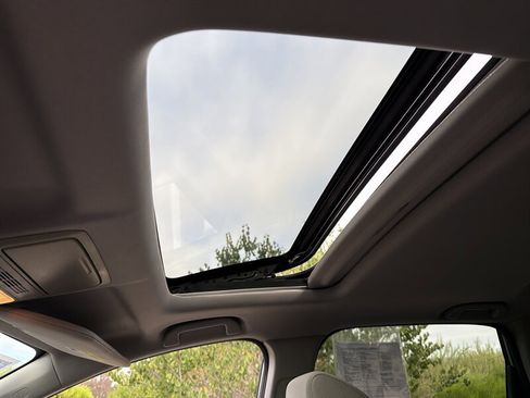Used 2018 Honda CR-V EX image 19