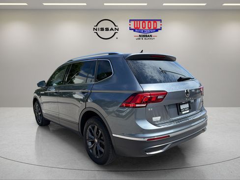 Used 2024 Volkswagen Tiguan SE AWD/4WD image 3