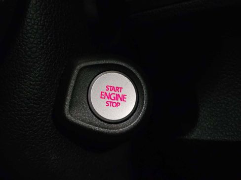 Used 2012 Volkswagen Golf TDI image 29