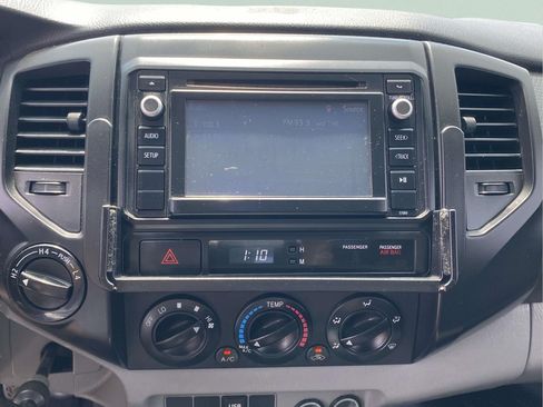 Used 2014 Toyota Tacoma 4x4 Regular Cab image 18