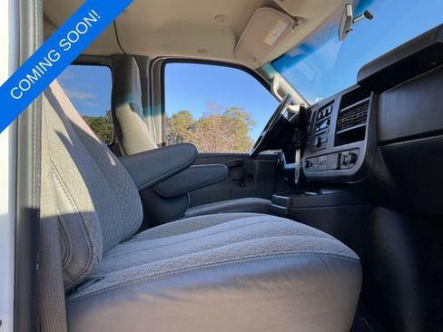 Used 2016 Chevrolet Express 3500 LT w/ LT Preferred Equipment Group image 5