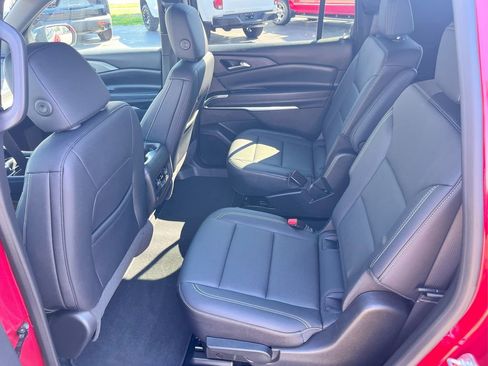 Certified 2025 Chevrolet Traverse LT image 20