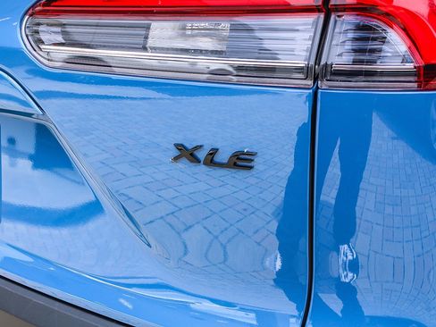 Used 2026 Toyota Corolla Cross XLE w/ Convenience Package FWD image 17
