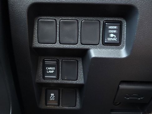 Used 2024 Nissan Frontier S w/ S Utility Package image 19