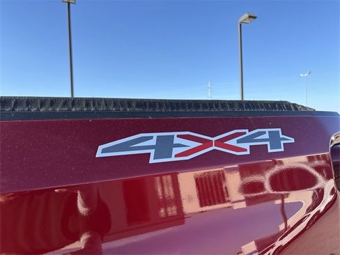 Used 2022 Chevrolet Silverado 1500 Custom image 24