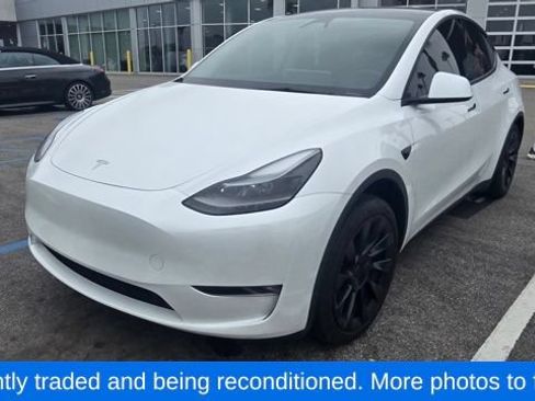 Used 2023 Tesla Model Y 2WD image 6