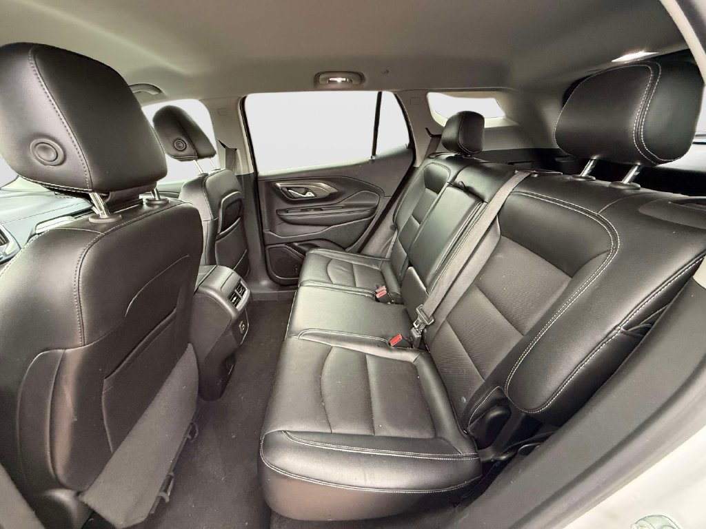 Used 2023 GMC Terrain SLT AWD/4WD image 11