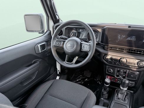 Used 2026 Jeep Wrangler Unlimited Rubicon image 36