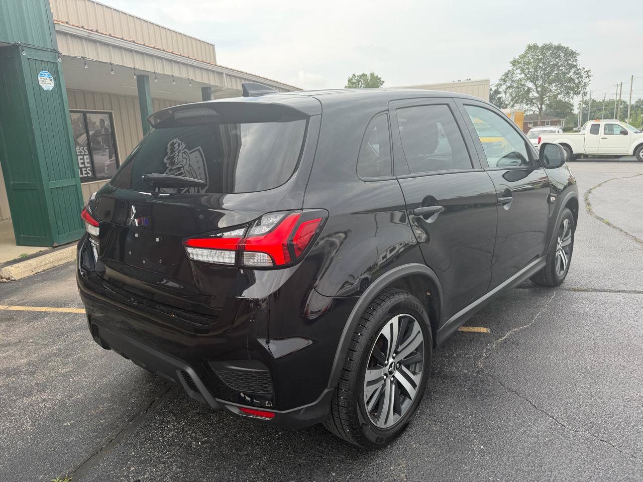 Used 2021 Mitsubishi Outlander Sport ES FWD image 3