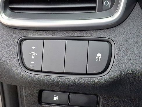 Used 2016 Kia Sorento EX image 25