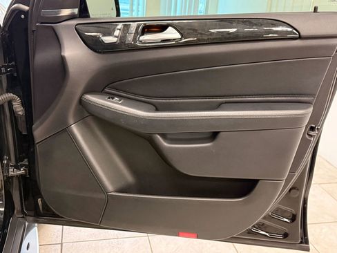 Used 2016 Mercedes-Benz GLE 350 w/ Premium Package image 22