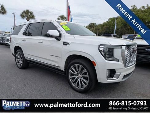 Used 2021 GMC Yukon Denali w/ Denali Premium Package AWD/4WD image 2