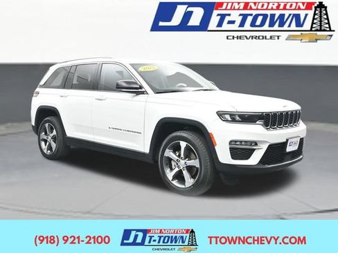 Used 2023 Jeep Grand Cherokee Limited AWD/4WD image 1