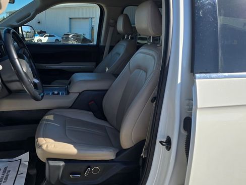 Used 2022 Ford Expedition Limited AWD/4WD image 20