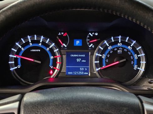 Used 2018 Toyota 4Runner Limited image 15