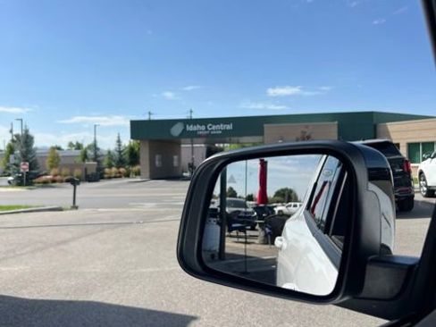 Used 2024 Dodge Durango SXT image 36