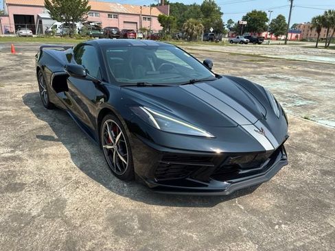 Used 2023 Chevrolet Corvette Stingray Premium Conv w/ Z51 Performance Package RWD image 2